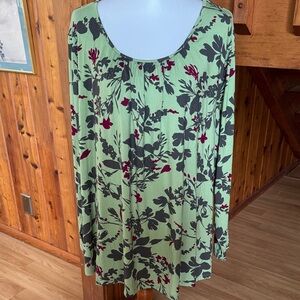 LOGO by Lori Goldstein Size 2X  Green Floral Long Sleeve blouse shirt Top